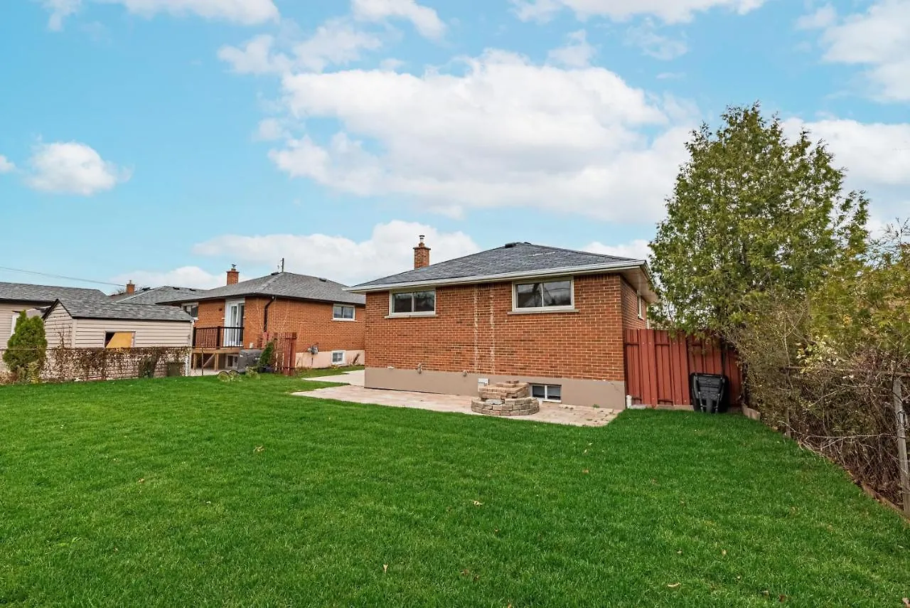 Hamilton Mountain Duplex On Winchester Blvd Canada