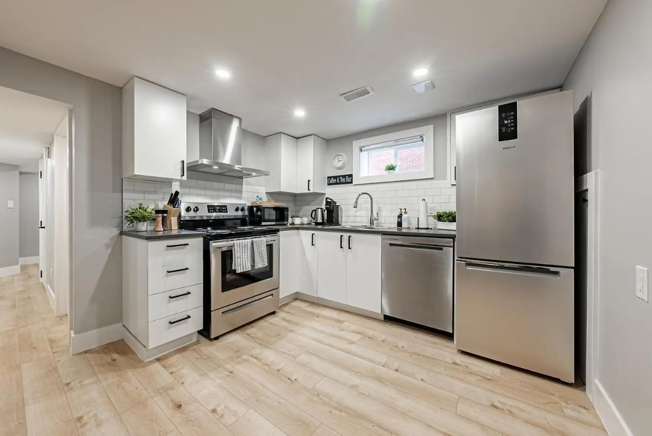 Hamilton Mountain Duplex On Winchester Blvd Apartment