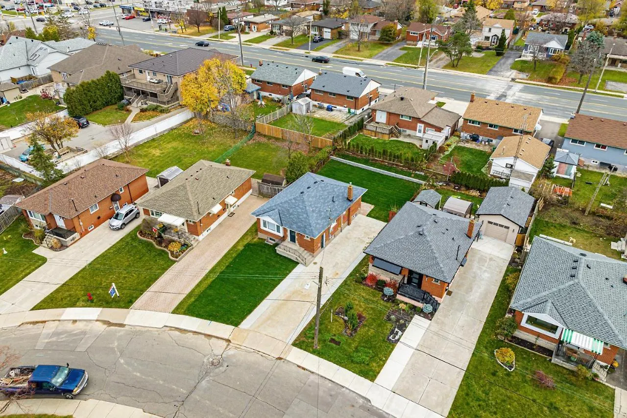 Hamilton Mountain Duplex On Winchester Blvd